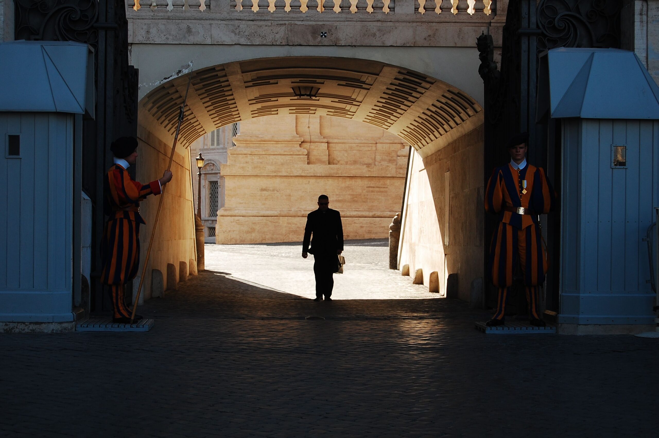 Museus Vaticanos e vagas de conservação e restauro Corredor histórico dos Museus Vaticanos, uma das áreas com mais vagas civis para trabalhar no Vaticano