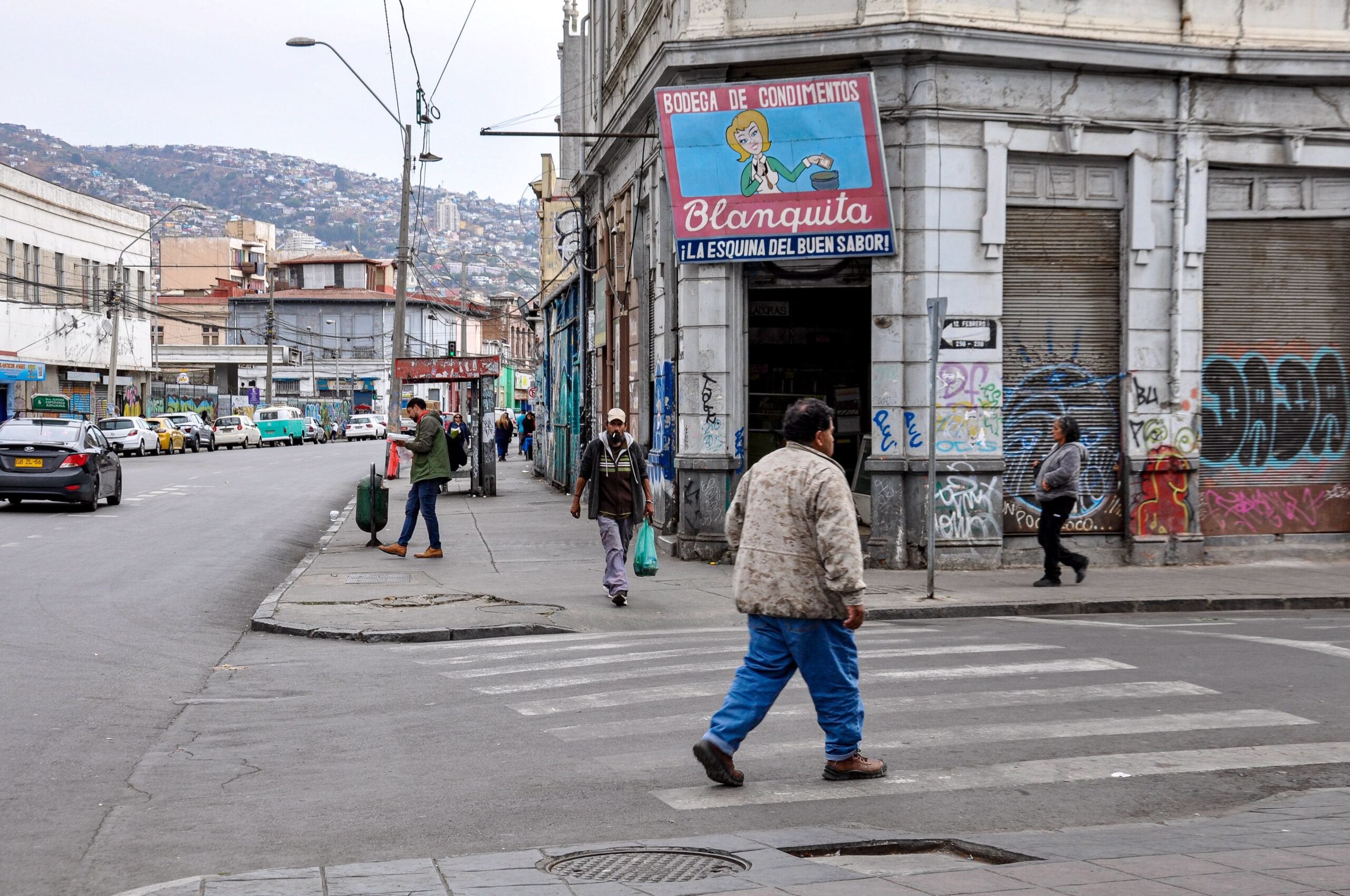 Transporte público no Chile em 2026 Metrô de Santiago, Chile, uma das opções de transporte mais baratas para turistas em 2026
