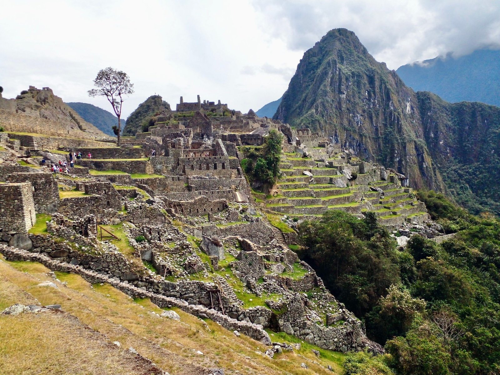 Bolívia vs Peru: onde vale mais a pena em 2026 Bolívia vs Peru 2026: paisagem andina para comparar os dois destinos