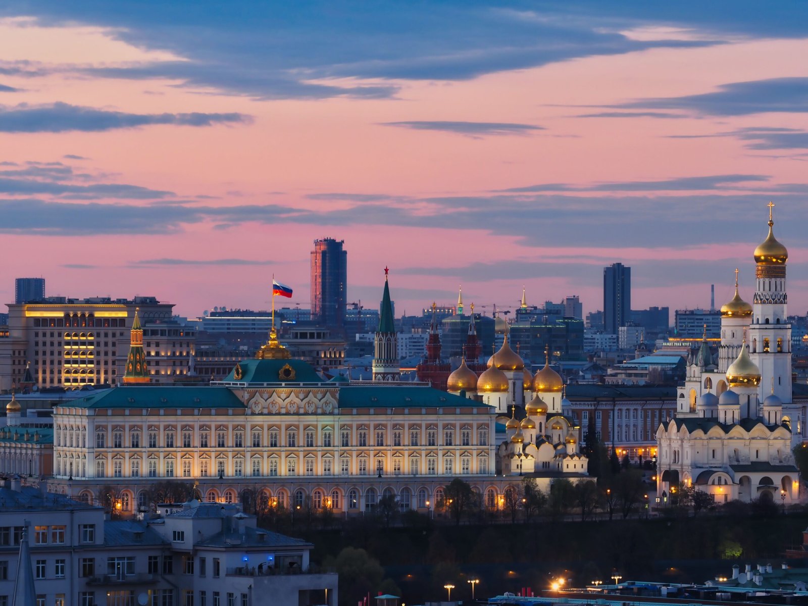 Dicas práticas para viajar para a Rússia em 2026: metrô, tradutor offline e dinheiro em espécie