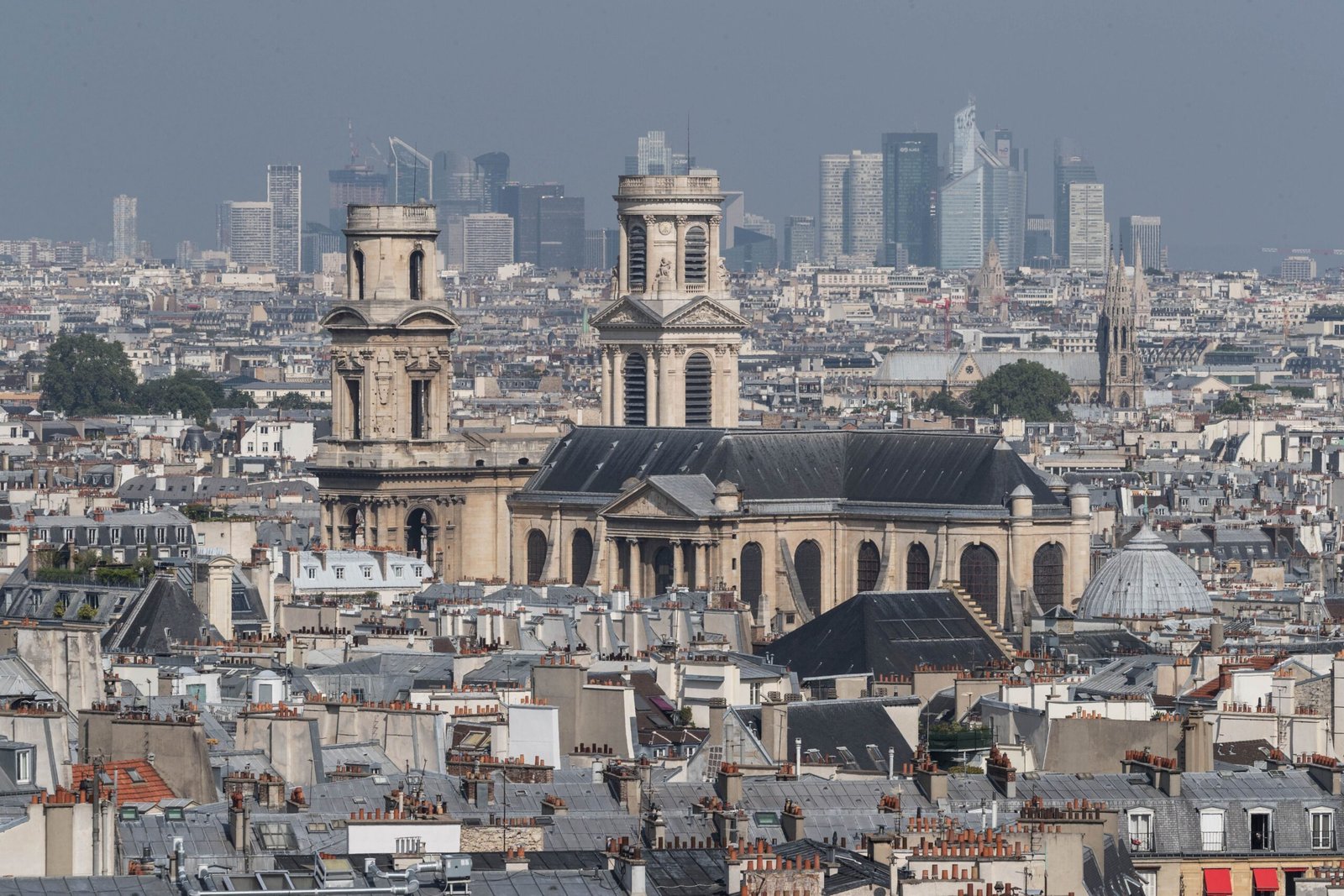 Melhores cidades para trabalhar na França: vista urbana francesa para brasileiros que buscam emprego em 2026