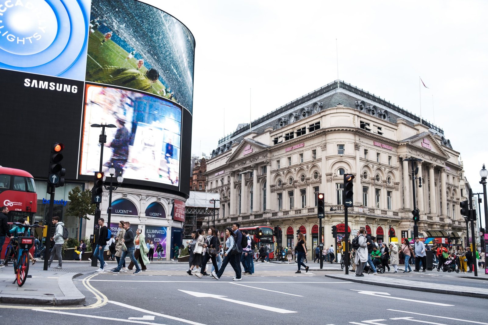 Vale a pena viajar para a Inglaterra em 2026? Paisagem da Inglaterra: vale a pena viajar para a Inglaterra em 2026 considerando o custo