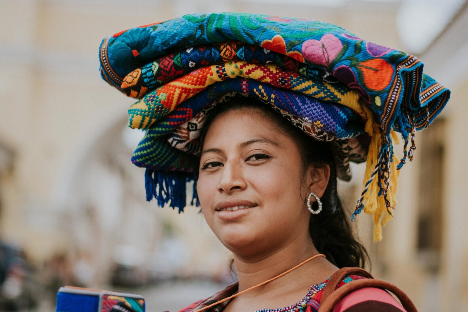 Paisagem da Guatemala onde a cobertura do eSIM varia entre cidades e regiões de natureza