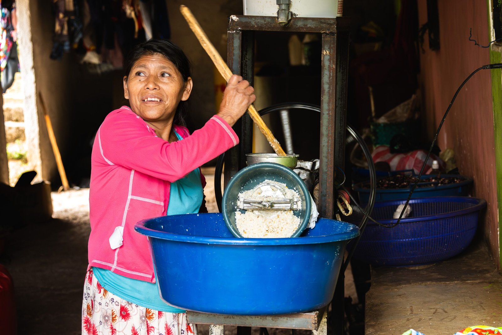 Trabalhar na Guatemala em 2026: o que esperar Profissional trabalhando na Guatemala em 2026