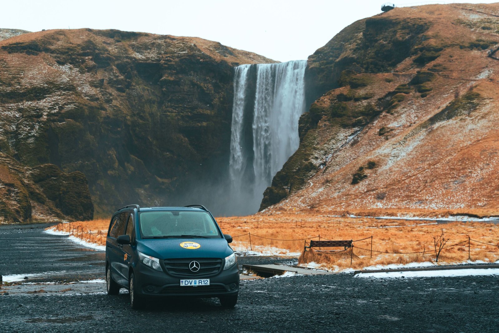 Campervan na estrada da Islândia, opção para quem quer saber quanto custa viajar para a Islândia em 2026