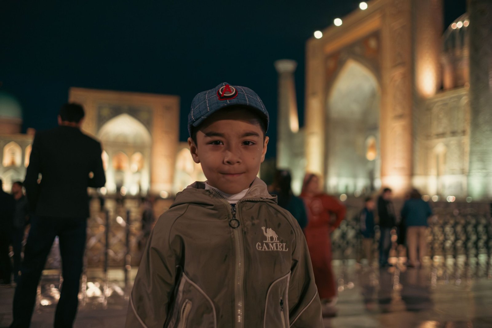 Vale a pena viajar para o Uzbequistão Paisagem histórica do Uzbequistão ao entardecer