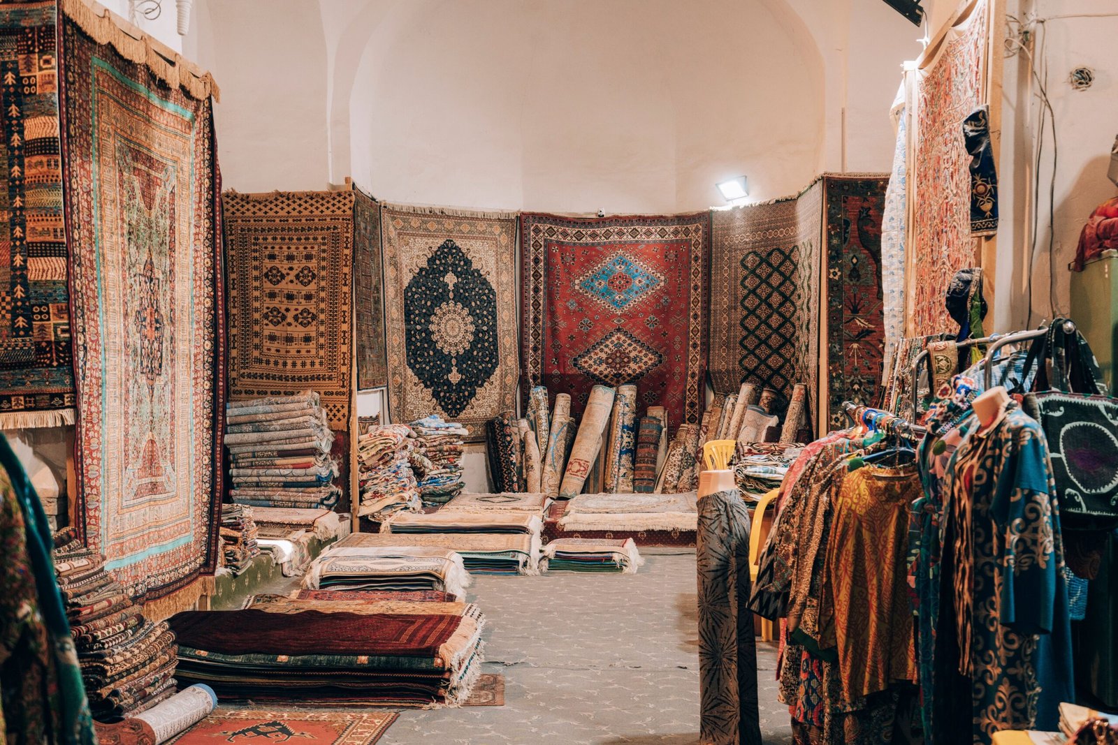 Quanto custa viajar pelo Uzbequistão em 2026 Custos de viagem e pagamento com cartão internacional no Uzbequistão em 2026