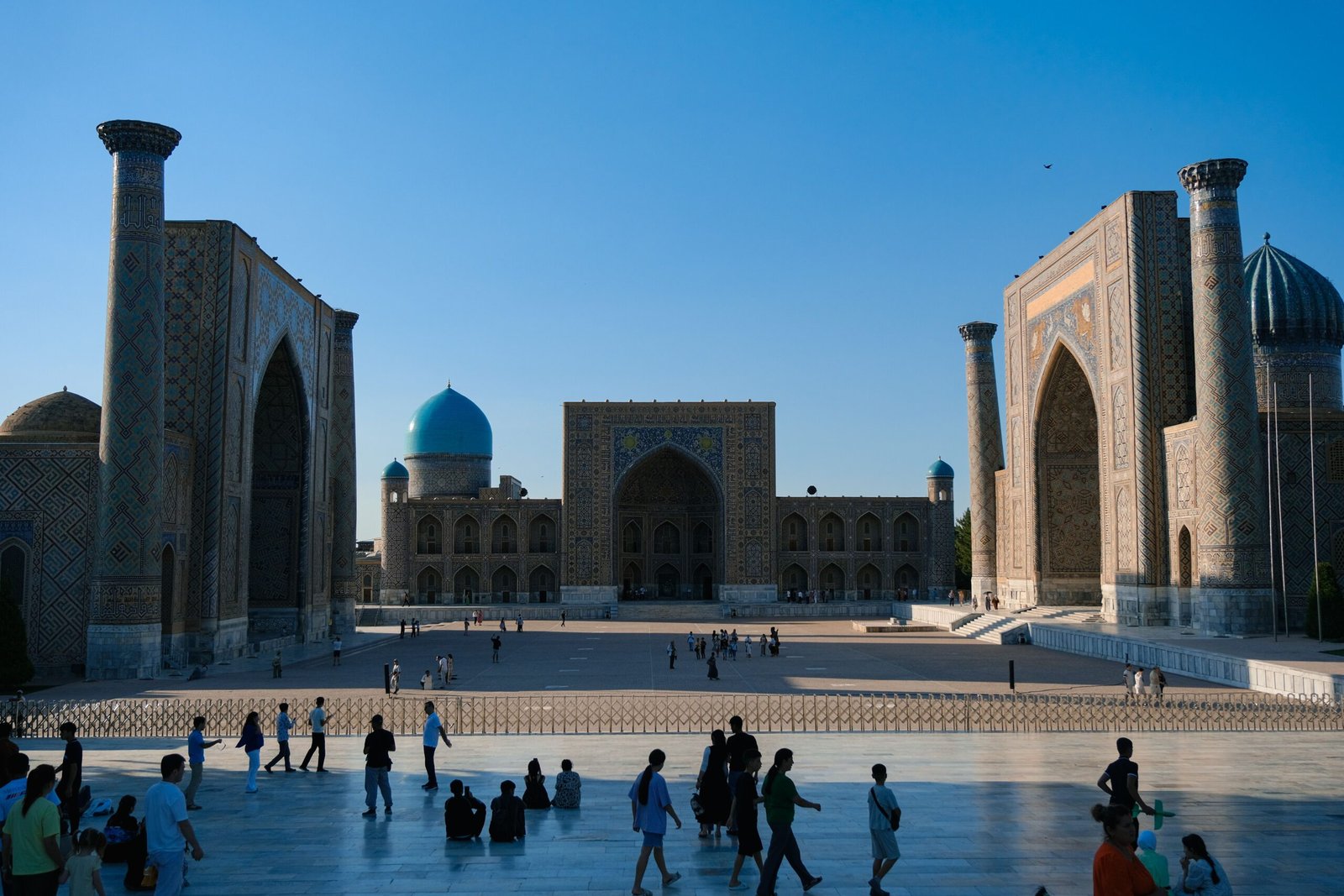 Trabalhar no Uzbequistão: mercado de trabalho e salário médio em 2026